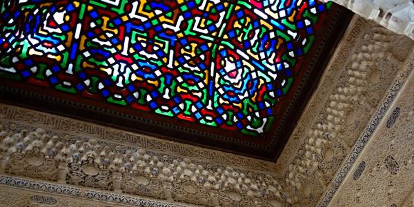 136. Granada, Alhambra, zbytky původního zasklení