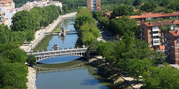 27. Pohled z lanovky, řeka Manzanares