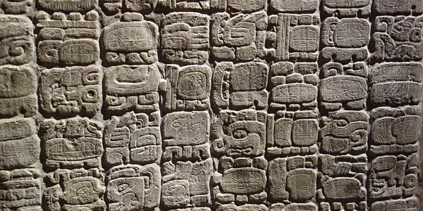 003. Antropologické muzeum, mayské hieroglyfy
