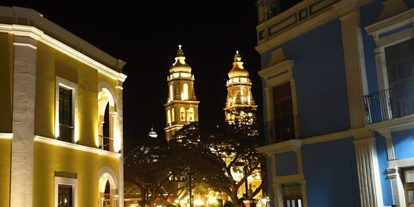 228. Campeche i v noci barevné