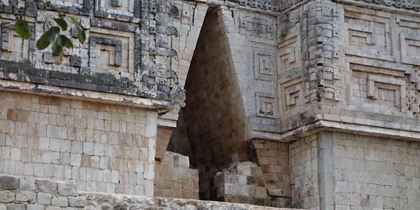 252. Uxmal, detail paláce vládce