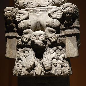 27. Antropologické muzeum, bohyně Coatlique