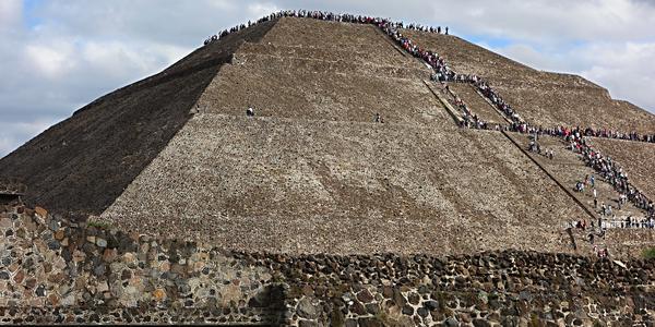 040. Sluneční pyramida, Teotihuacán
