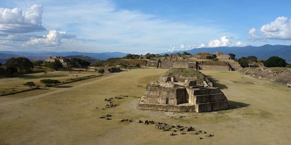 087. Monte Albán