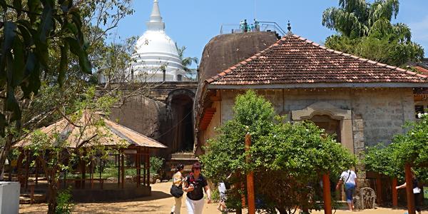 10. Isurumuniya, Anuradhapura