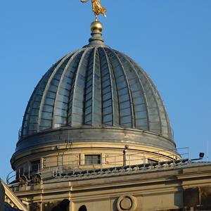 7. Dresden, advent