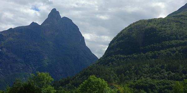 044. Romsdalshorn