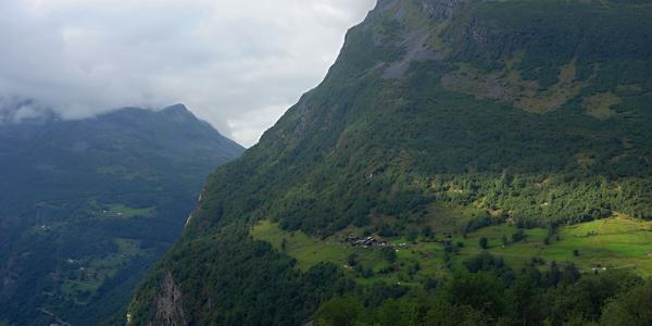 041. Farma nad Geirangerem