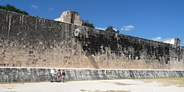 158. Chichen Itza, míčové hřiště