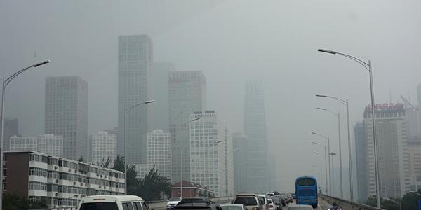 081. Peking, podvečerní smog
