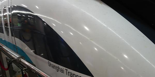 246. Čína, Šanghaj, magnetický rychlovlak Maglev