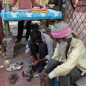035-Mathura, opravna obuvi