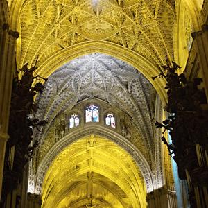 030. Sevilla, interiér katedrály 7