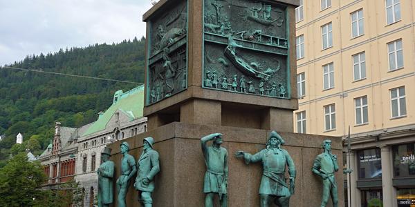 015. Pomník mořeplavby, Bergen