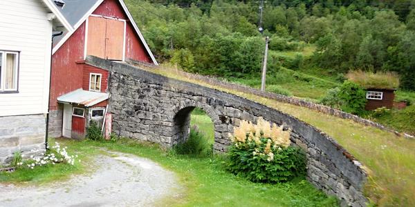 029. Nájezd do stodoly, Geiranger