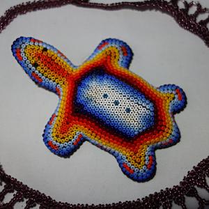 043. Puebla, Indiánka a její výrobky 4