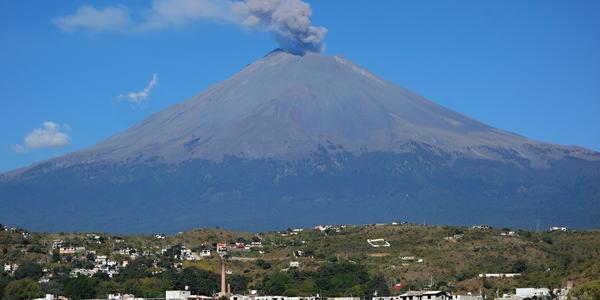 045. Kouřící Popocatépetl