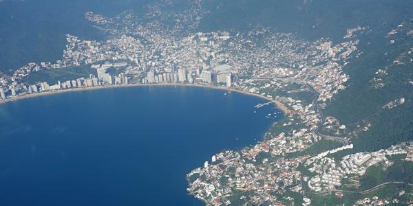 064. Acapulco z letadla