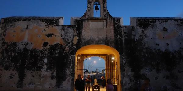 118. Campeche, Puerta de la Tierra