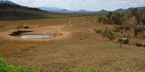037-Tsavo West, Ngulia lodge