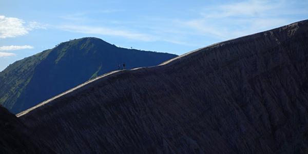 096-pohled na hranu Bromo