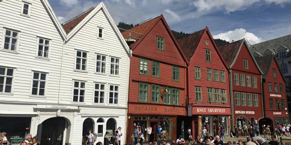 001 Bergen, hanzovní domy
