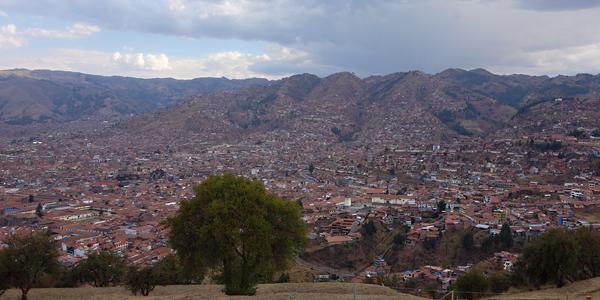 021. Cusco, na pevnosti Sacsayhuaman
