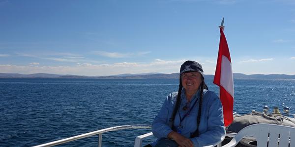 230. Na jezeře Titicaca