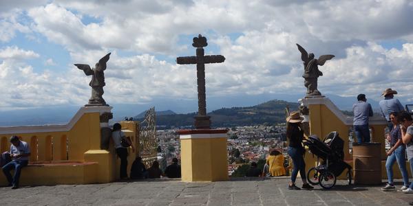 047. Cholula, na vrcholu bývalé pyramidy