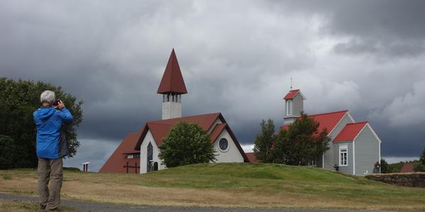 100-Reykholt, starý a nový kostel