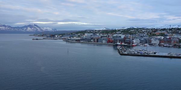 056-Půlnoční Tromso, z mostu