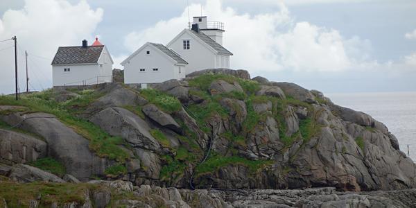 077. Henningsvaer