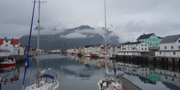 079. Henningsvaer
