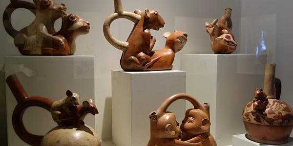 032. Lima, erotická keramika v museo Larco