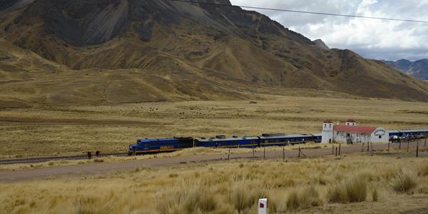 163. Cesta Cuzco-Puno, sedlo La Raya, 4335 m n.m.