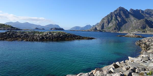 60. Honningsvaer, karibské barvy