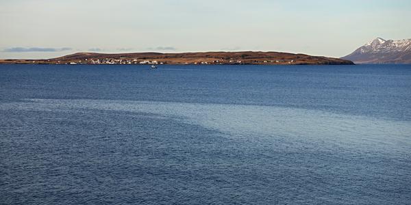 110-Árskógssandur, pohled na ostrov Hrísey