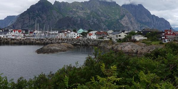 071 Lofoty, Henningsvaer