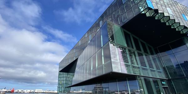 001 Reykjavík, multiofunkční Harpa