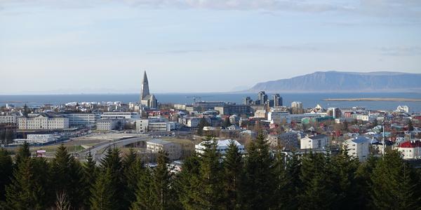 065 Reykjavík z kupole Perlaan