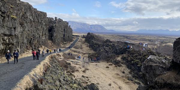 080 Thingvellir, Almanagjá
