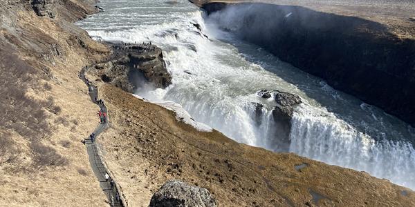 090 Gullfoss, pohled z vyhlídky