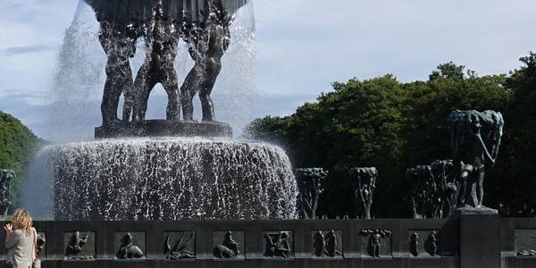 82 Oslo, Vigelandův park