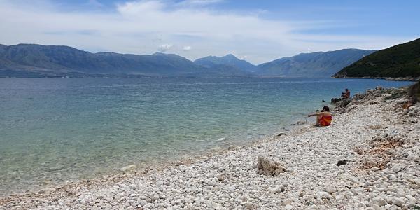 091c Karaburun, pláž je totiž jako všude oblázková