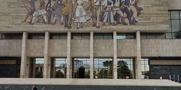 209 Tirana, centrum