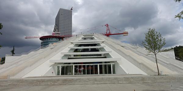 209a Tirana, bývalé mauzoleum Envera Hodži