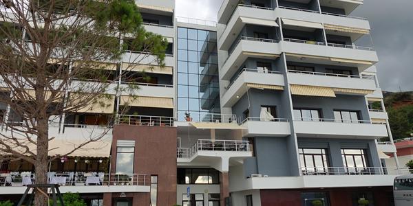 243 Vlora, náš hotel na konci zátoky