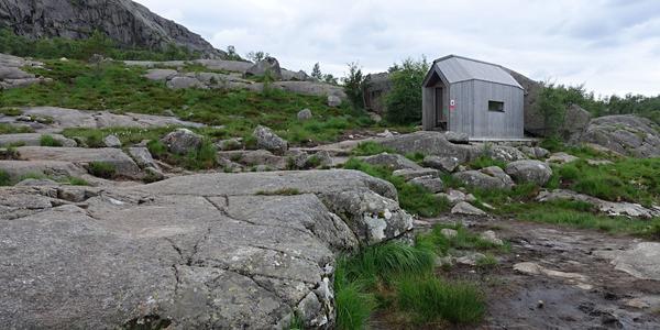 041-Preikestolen, záchranná chatka