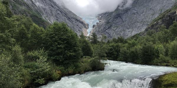 074-Briksdalsbreen