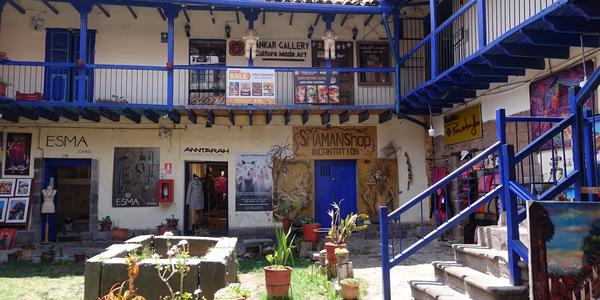 024-Cuzco, čarodějnický obchod